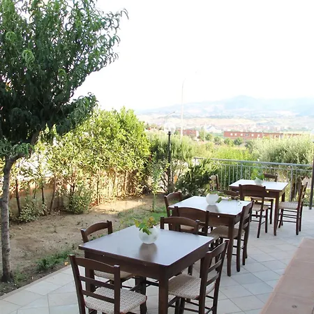 Bed & Breakfast Torre Ancinale 2*