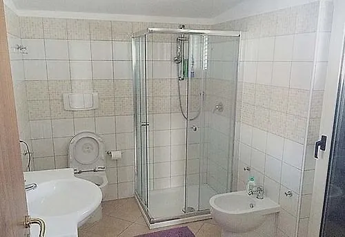 Torre Ancinale Alojamento de Acomodação e Pequeno-almoço 3*